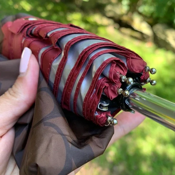 Authentic COACH mini UV Protection retractable nylon umbrella w sleeve - Picture 6 of 7